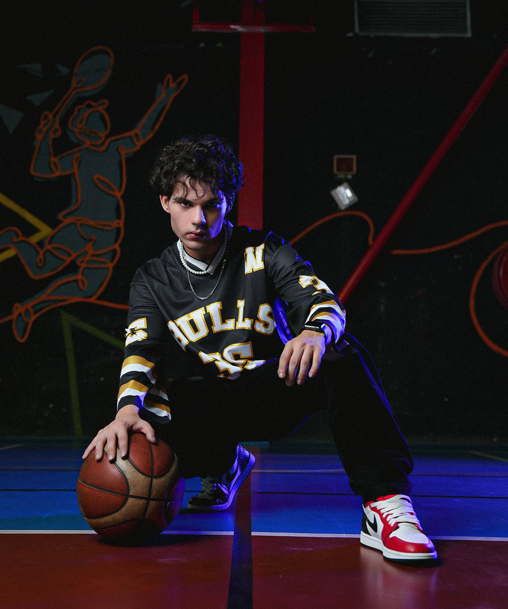 UNISEX Zaavs Bold BULLS Basketball Jersey